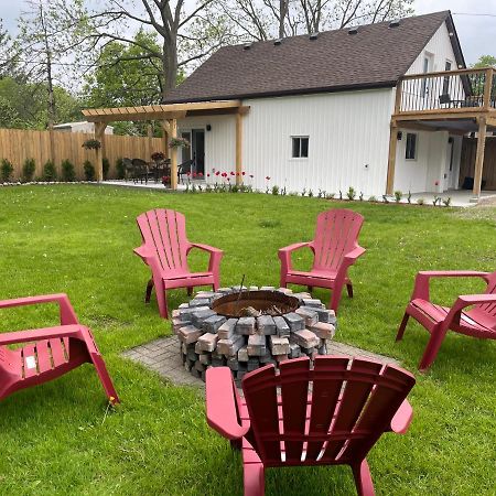 Cozy Cottage Style House Kitchener Zewnętrze zdjęcie