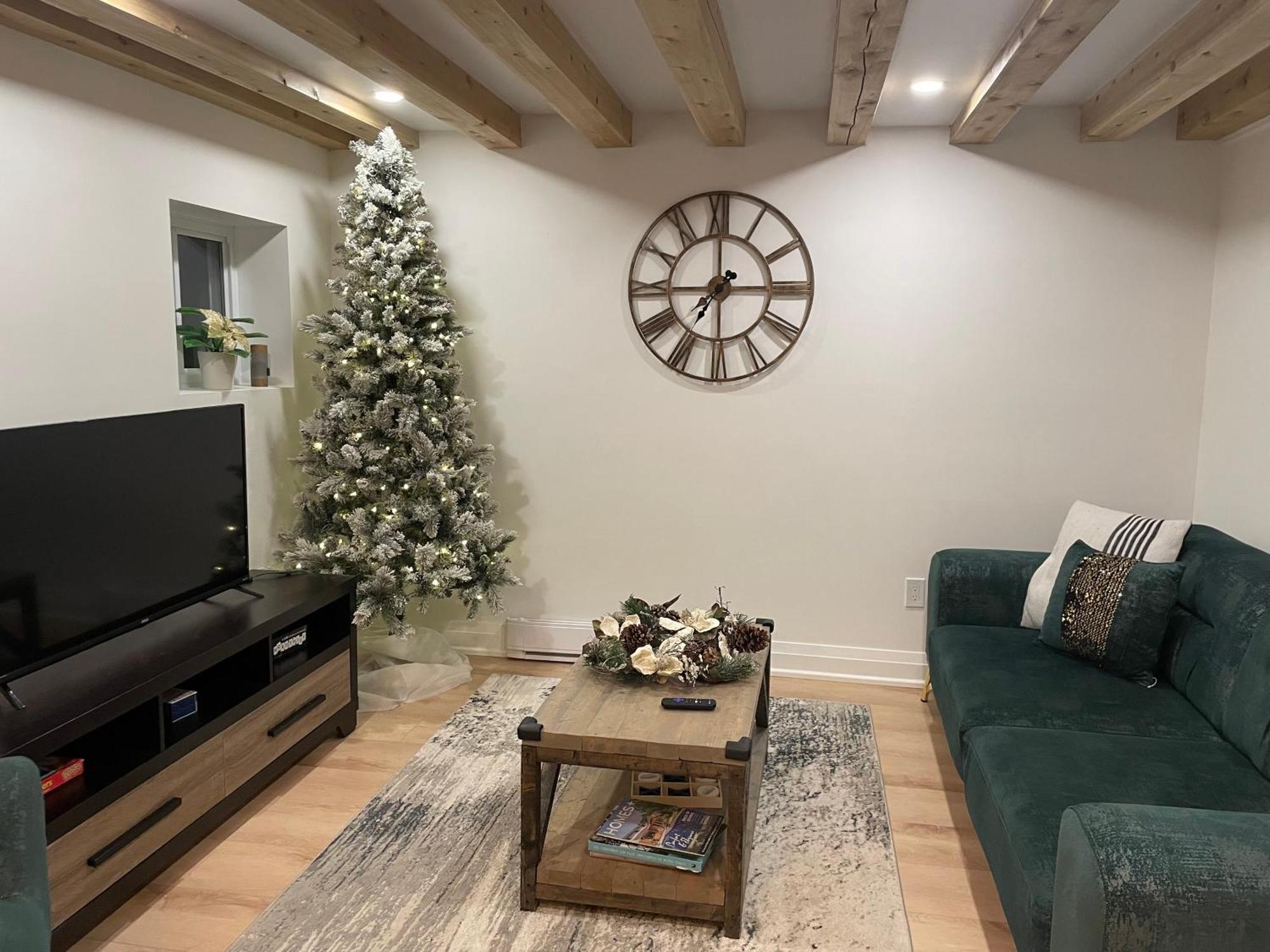 Cozy Cottage Style House Kitchener Zewnętrze zdjęcie